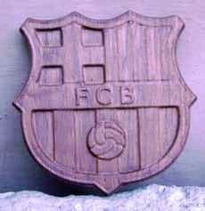 Escudo del Futbol Club Barcelona en madera de roble