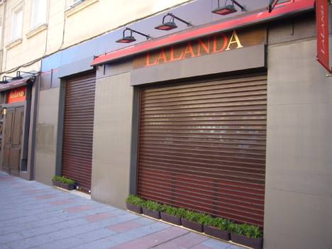 El cartel puesto en el restaurante