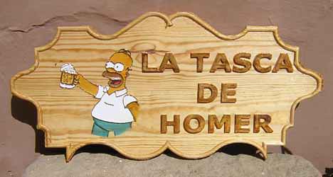 Cartel de madera para un pub con Homer Simpson